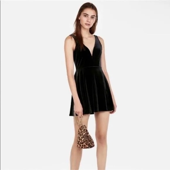 Express Women’s Size Small Velvet Short Romper V Neck Dress Black Sleeveless - Picture 1 of 9